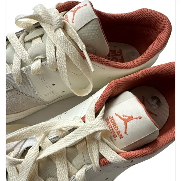 Nike Air Jordan Series ES Shoes Sneakers Sail Coconut Milk Mens 10 DN1856-100
