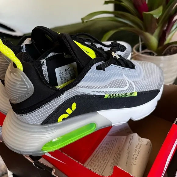 Nike Air Max 2090 Lemon Venom CT1803-001 Marathon Running Shoes Black Grey Limon
