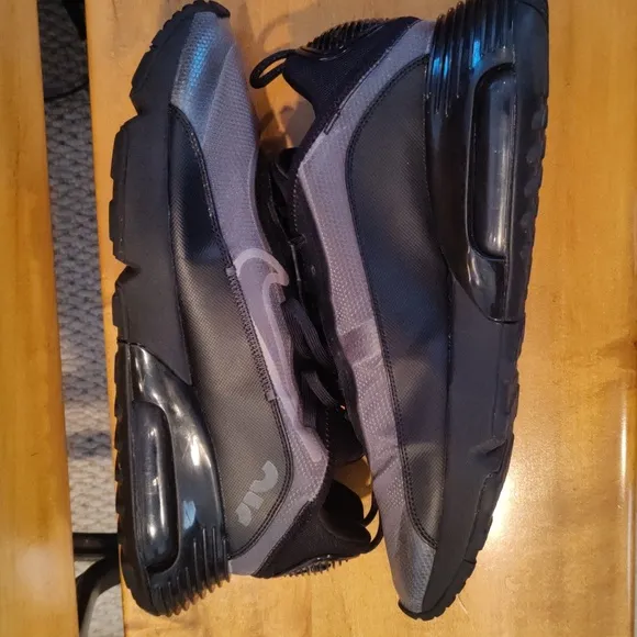 Nike Air Max 2090 running shoes black and gray size 14  BV9977-001