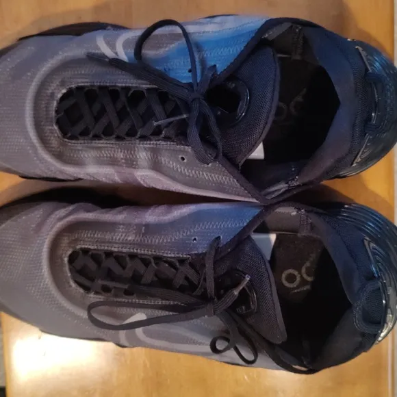 Nike Air Max 2090 running shoes black and gray size 14  BV9977-001