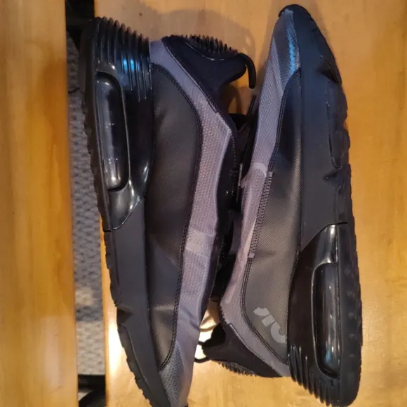 Nike Air Max 2090 running shoes black and gray size 14  BV9977-001