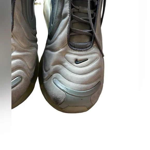 Nike Air Max 720 Cool Grey Sneakers Men's 10.5 Shoes Kicks Workout Athletic‎ ✅