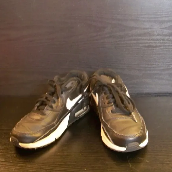 Nike Air Max 90  Shoes Size 6.5Y Sneakers