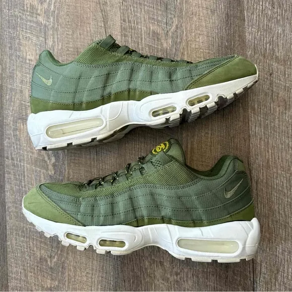 Nike Air Max 95 x Stussy Olive Green