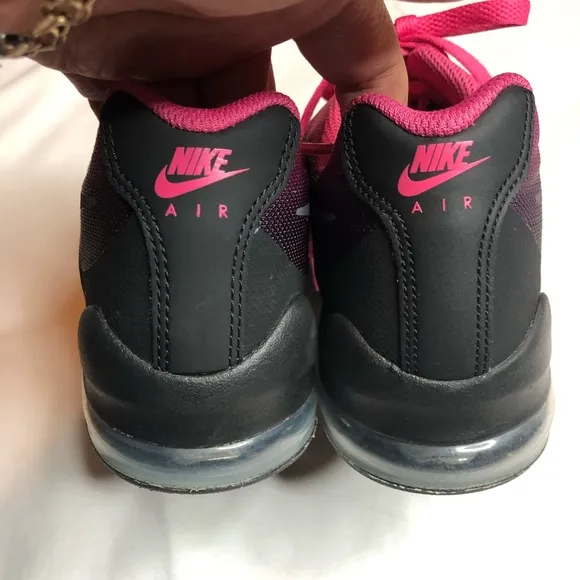 Nike Air Max Invigor GS black, pink flash running shoes