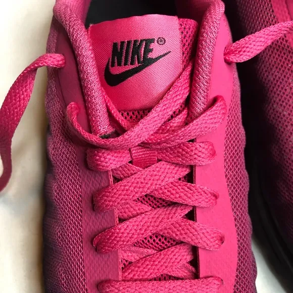 Nike Air Max Invigor GS black, pink flash running shoes