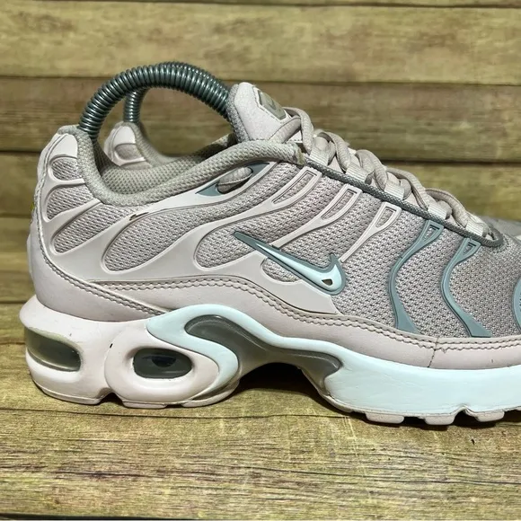 Nike Air Max Plus Athletic Shoes