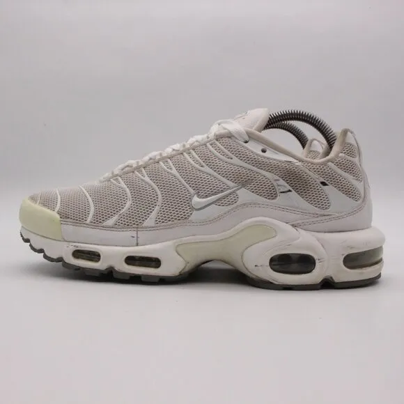 Nike Air Max Plus Men's 8.5 Sneakers Shoes Triple White Athletic 604133-139