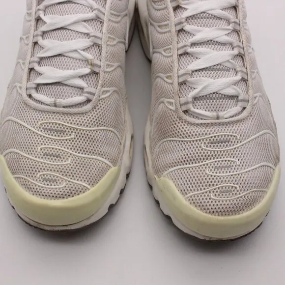 Nike Air Max Plus Men's 8.5 Sneakers Shoes Triple White Athletic 604133-139