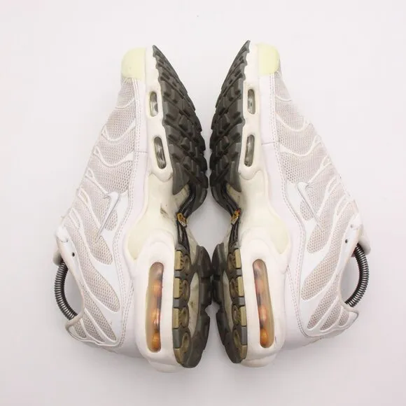 Nike Air Max Plus Men's 8.5 Sneakers Shoes Triple White Athletic 604133-139