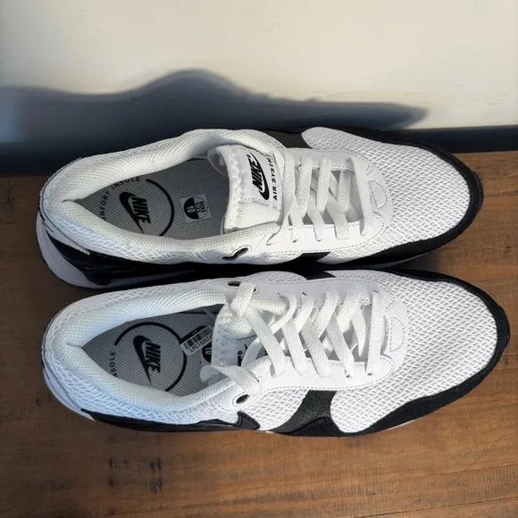 Nike Air Max System Sneakers Shoes Mens Size 10 Black White DM9537-103