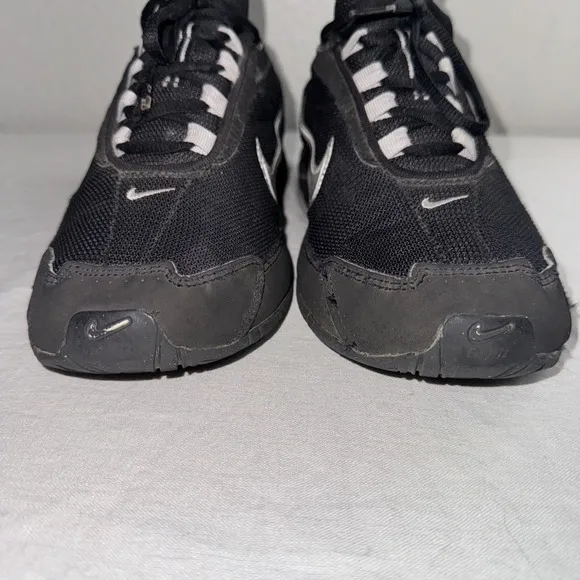 Nike Air Max Torch 3 Plus Mens Size 9.5 Black White Running Shoes 319116-011