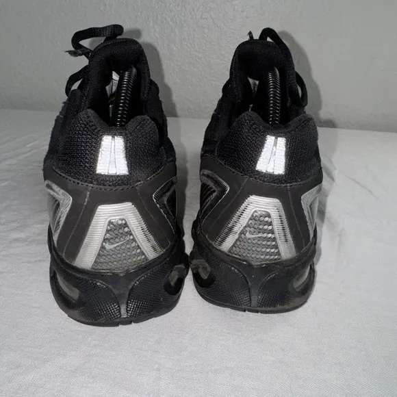 Nike Air Max Torch 3 Plus Mens Size 9.5 Black White Running Shoes 319116-011