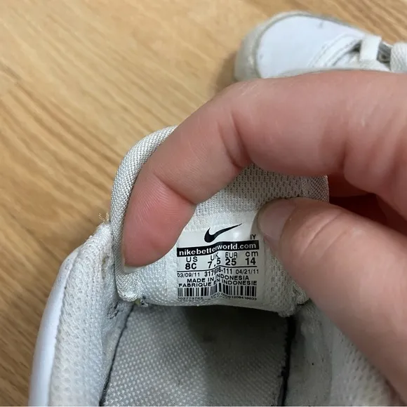 Nike Air Max White Sneakers Shoes Sz 8 White Toddler Kids