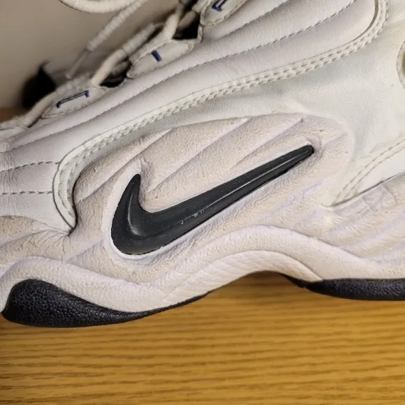 NIKE AIR Men's 1999 Basketball Athletic Shoes - Size (10) - Worn