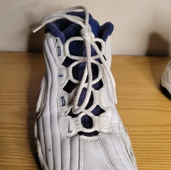 NIKE AIR Men's 1999 Basketball Athletic Shoes - Size (10) - Worn