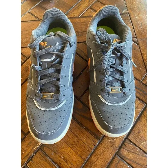 Nike Air Sneakers Mens US 8.5 Athletic Basketball Lace-Up Shoes Gray Orange