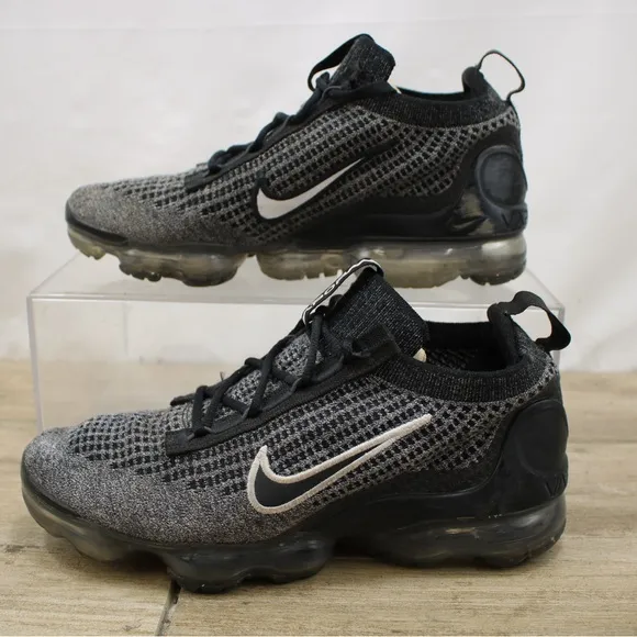 Nike Air VaporMax Flyknit 2021 Youths 6.5 Womens 8 Running Shoes Black White