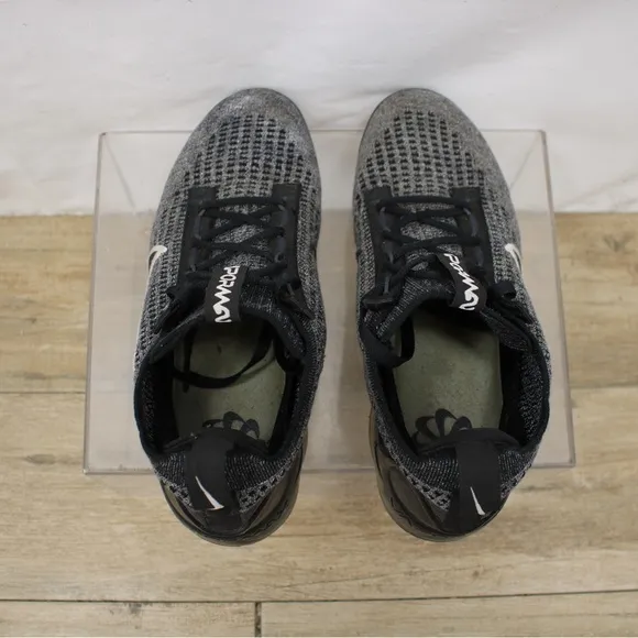 Nike Air VaporMax Flyknit 2021 Youths 6.5 Womens 8 Running Shoes Black White