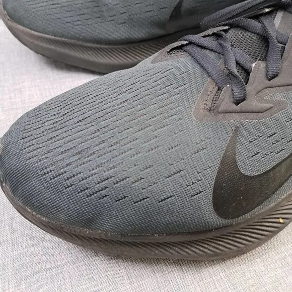 Nike Air Zoom Winflo 7 Mens Size 14 Black Athletic Shoes Sneakers CJ0291-001