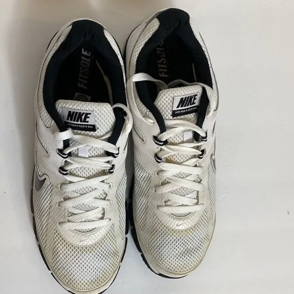 Nike Air Max Defy RN running shoes size 11