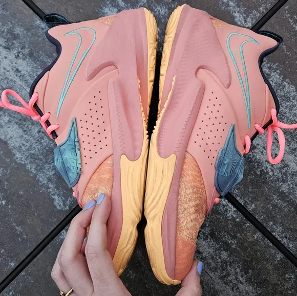 Nike &quot;zoom freak&quot; Velcro and lace up girls athletic tennis shoes