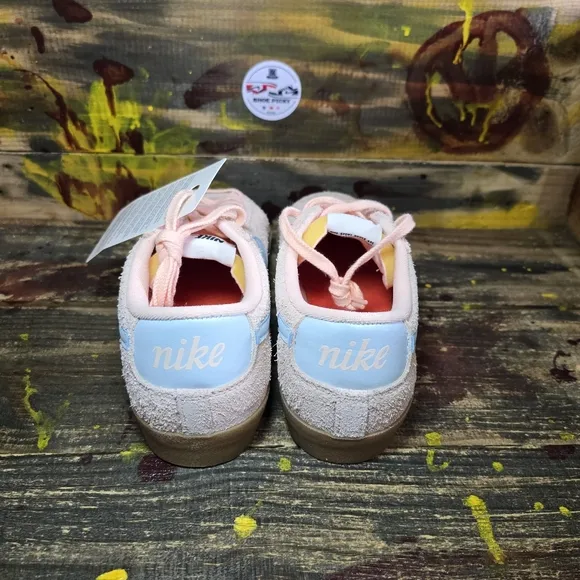 Nike Blazer Low '77 Women's Size 11.5 Men's 10 Salmon Suede‎ Shoes FQ8060-800