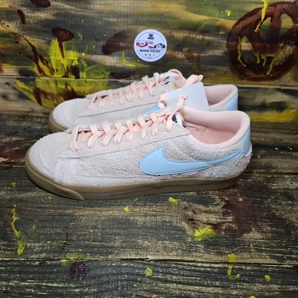 Nike Blazer Low '77 Women's Size 11.5 Men's 10 Salmon Suede‎ Shoes FQ8060-800