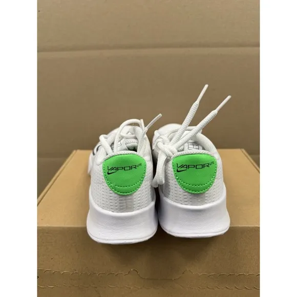 Nike Court Vapor Lite 2 HC Athletic Tennis Shoes DV2019-106 Womens Size 8.5 New