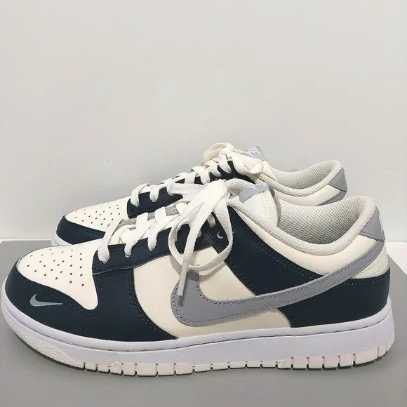 Nike‎ Dunk Low Sneakers, NEW, Size