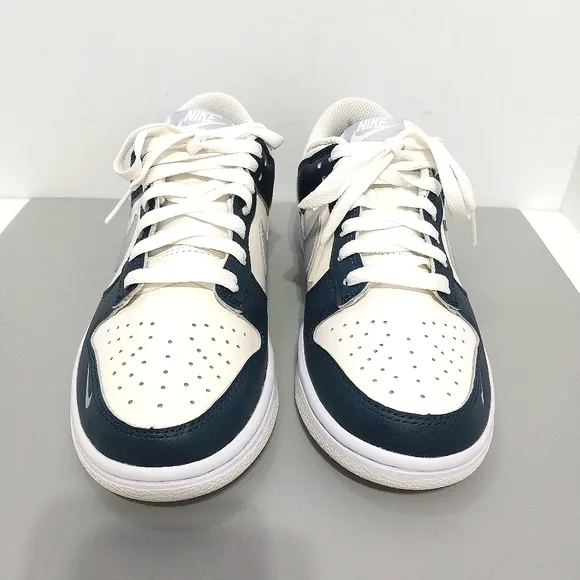 Nike‎ Dunk Low Sneakers, NEW, Size