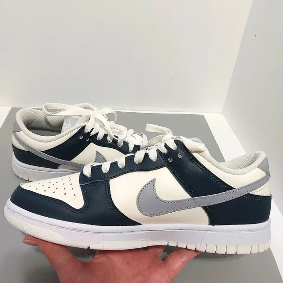 Nike‎ Dunk Low Sneakers, NEW, Size