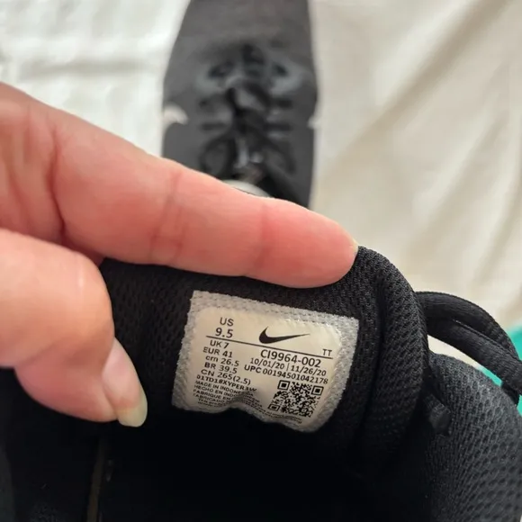 Nike Flex Experience RN 10 Black Running Shoes SZ 9.5 Worn 1X