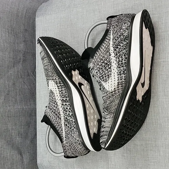 Nike Flyknit Racer oreo 2.0 black white running shoes 526628-012 women's 9