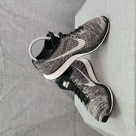 Nike Flyknit Racer oreo 2.0 black white running shoes 526628-012 women's 9