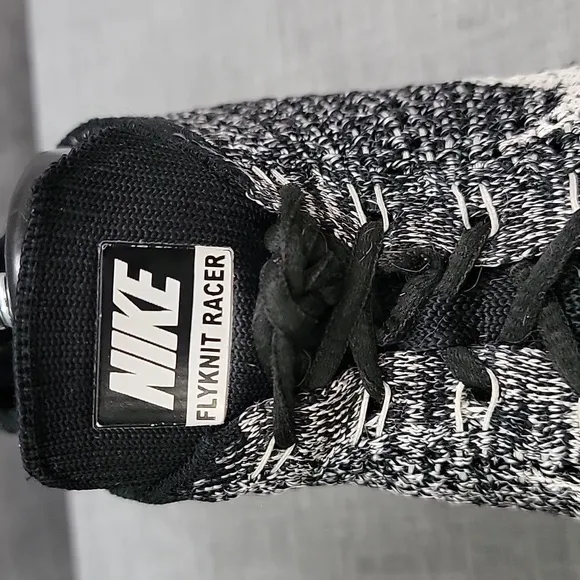 Nike Flyknit Racer oreo 2.0 black white running shoes 526628-012 women's 9