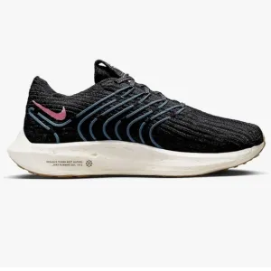 Nike Flyknit Zoom X athletic shoes