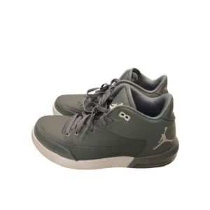 Nike Jordan 2015 Flight Sneakers Flight Origin 3 Mens Gray And White Size 10.5