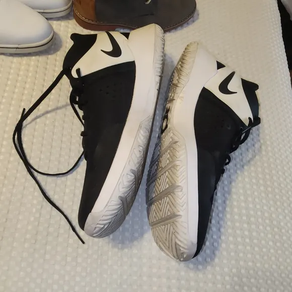 NIKE KEVIN DURANT EUC MENS SIZE 13 BASKETBALL SNEAKERS SHOES