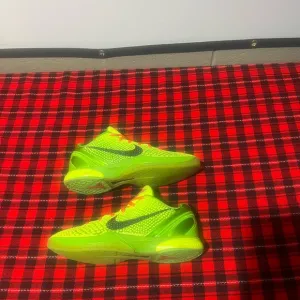 Nike Kobe 6 protro grinch sneakers