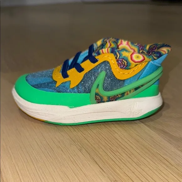 Nike Kyrie 8 SE (TD)