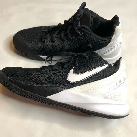 Nike Kyrie Flytrap ll GS black white basketball 🏀 athletic shoes