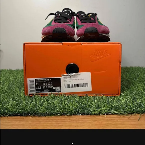 Nike LDWaffle x Sacai Pine Green Yellow Pink
