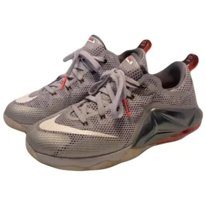 Nike Lebron James  ‘Earned 23’ Athletic Shoes Size Youth 6.5
