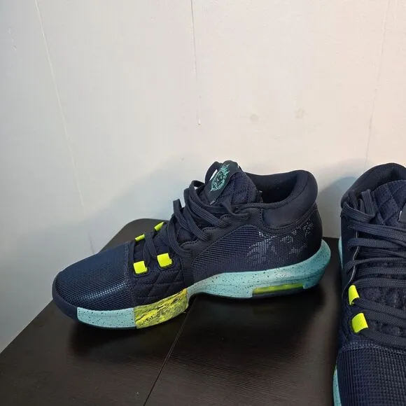 NIKE LEBRON WITNESS VIII 8 FB2239-402 Armory Navy/Green Frost/Bicoastal/Cyber 13