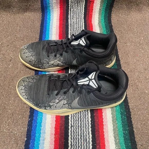 Nike Mamba Rage Anthracite Mens Size 10.5 Black White Athletic Sneaker Shoes