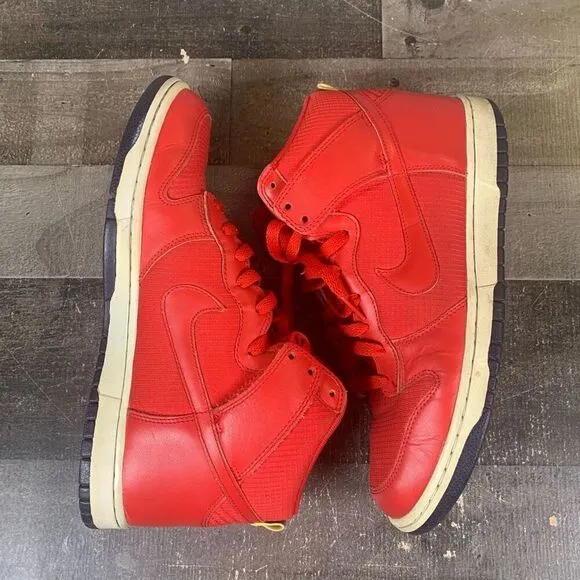 Nike Men’s Size 10.5 Dunk High Top Basketball Shoes Red Athletic Sneakers Retro