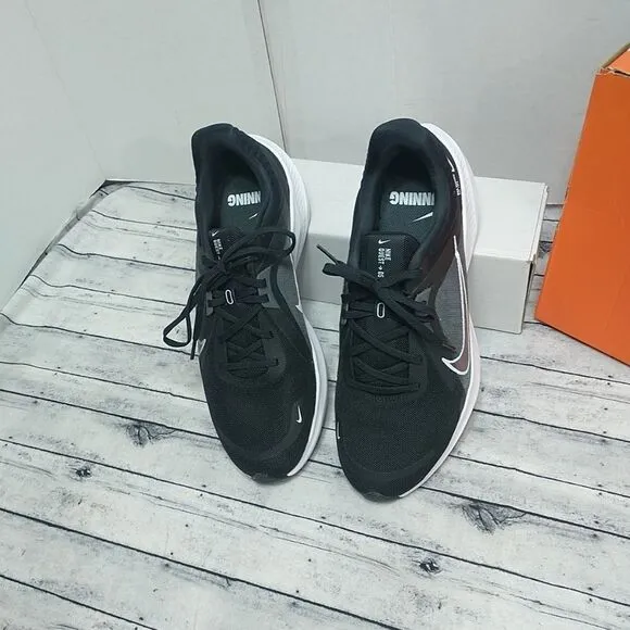 Nike Quest 5 Women's SZ 11 Running Shoes Black Athletic New With Box.