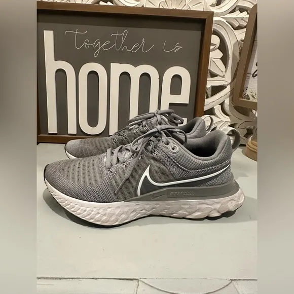 Nike React Infinity Run Flyknit 2 Womens Running Shoes Gray Sizes 7 preowned