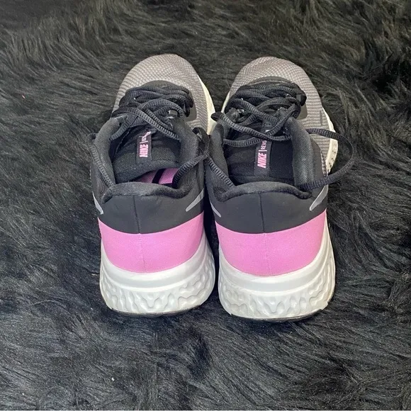 Nike Revolution 5 Running Shoes Women’s size 12 W Pink Black and Gray